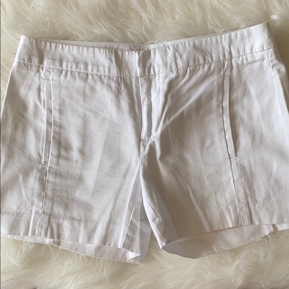 All shorts 2/$30 ✅ Gap white linen shorts - Picture 1 of 3